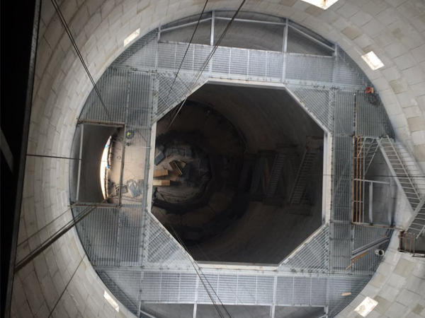 電廠煙囪檢修平臺(tái)案例